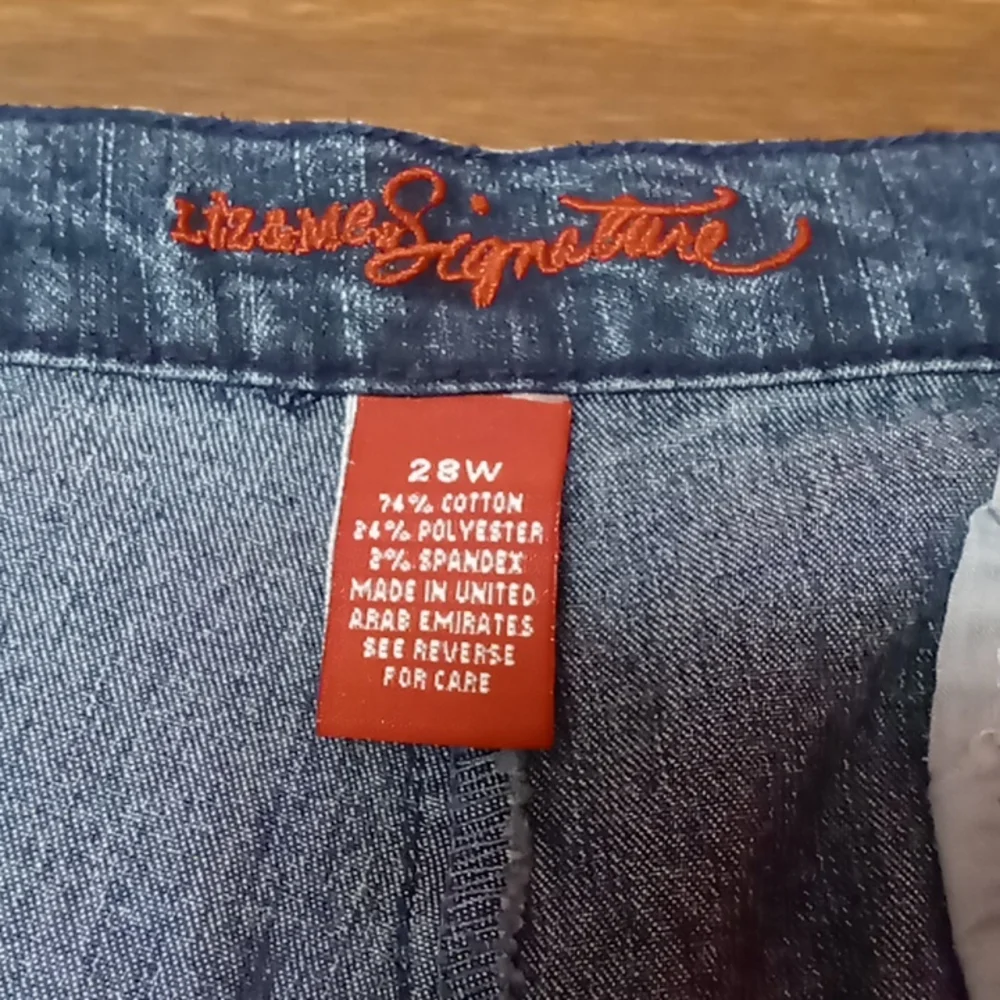 Liz & Me Signature Cuffed Jean Capris Size 28W - Picture 4 of 4